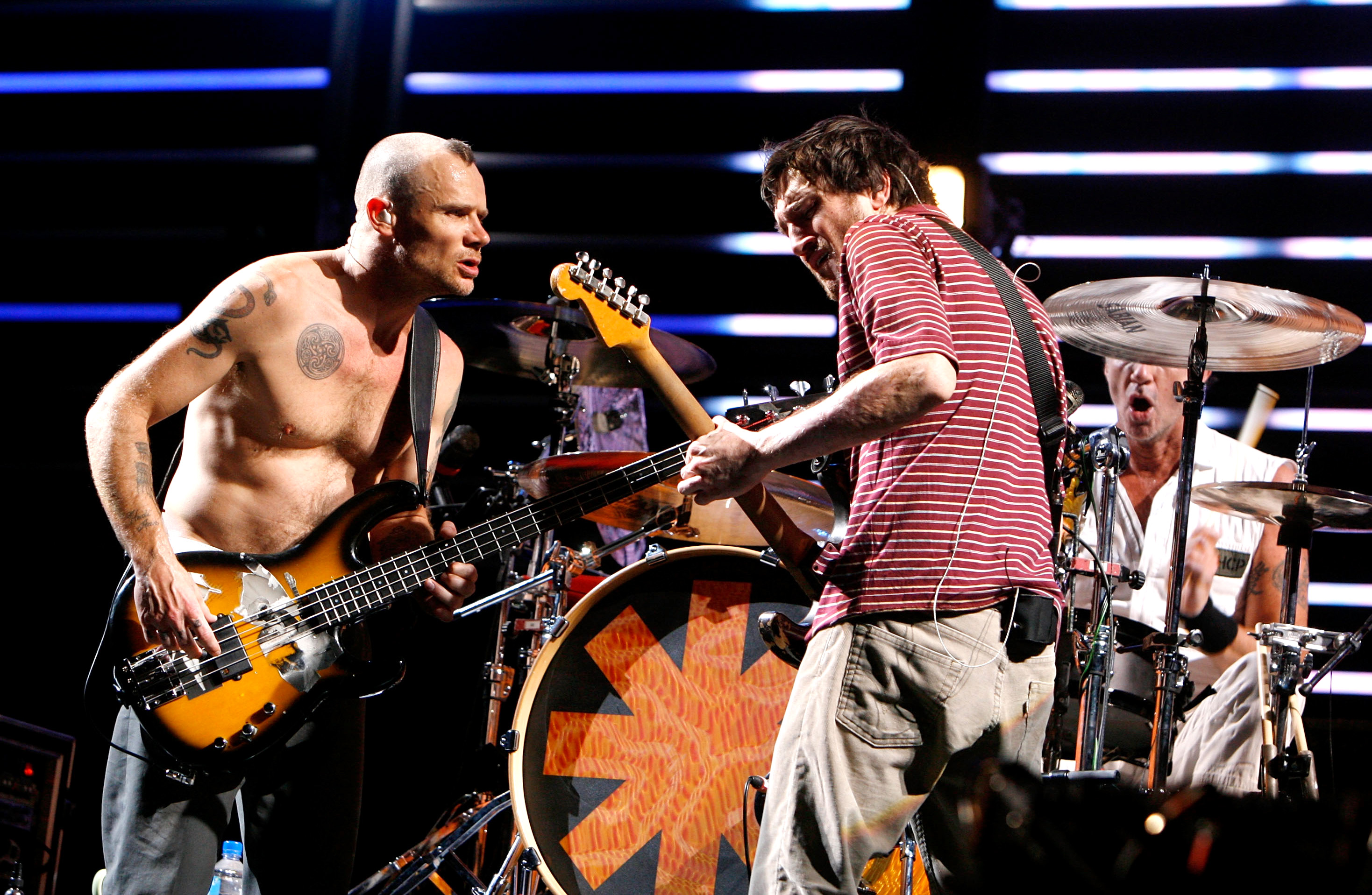 red hot chili peppers tour